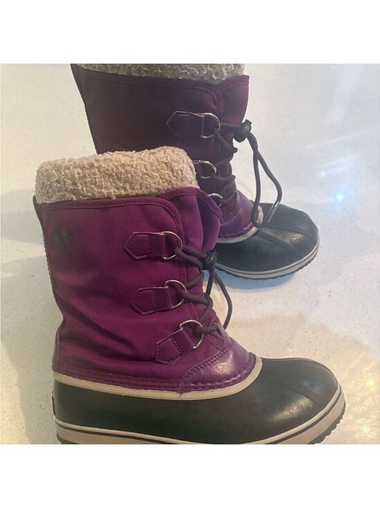 Sorel Other - Sorel Girls Winter Boots - size 4